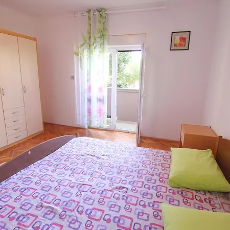 Apartment Dubravka Dinjiska