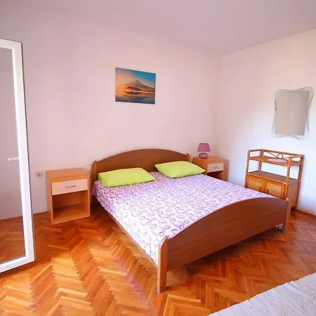 Dubravka * Dinjiška